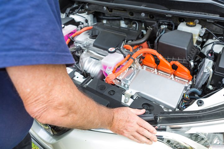 Hybrid Maintenance In Lansing, MI Hybrid Maintenance In Lansing, MI